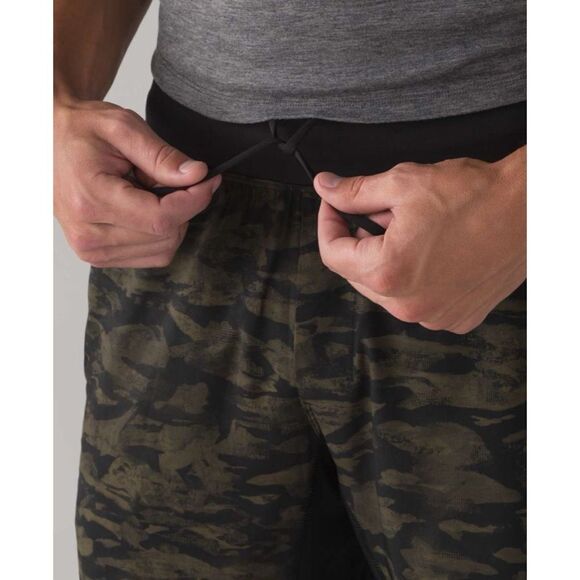 Lululemon T.H.E. Short *Luxtreme Liner 7” / Like New / Size M - Picture 3 of 10